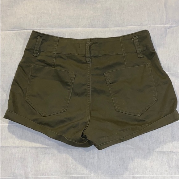 Green Khaki Shorts - Picture 2 of 3